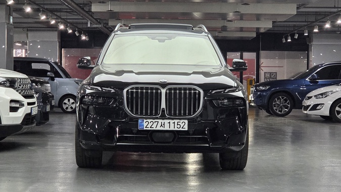BMW X7 2025