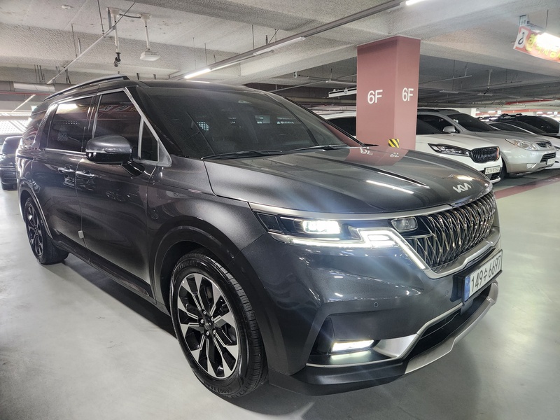 Kia Canival