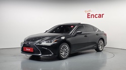 Lexus ES 2021