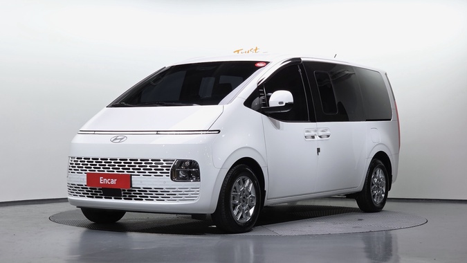 Hyundai Staria 2025