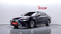 Lexus ES 2025