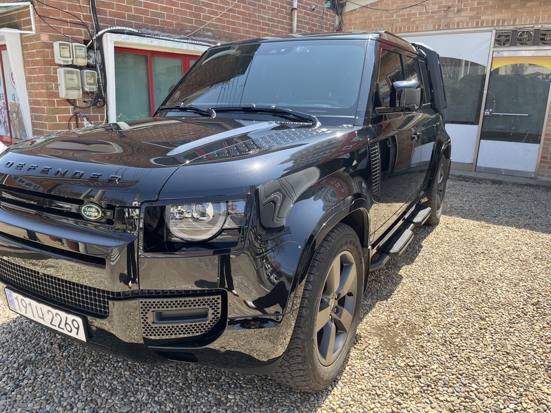 Land Rover Defender