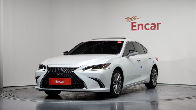 Lexus ES 2023