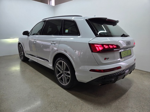 Audi Q7 2025