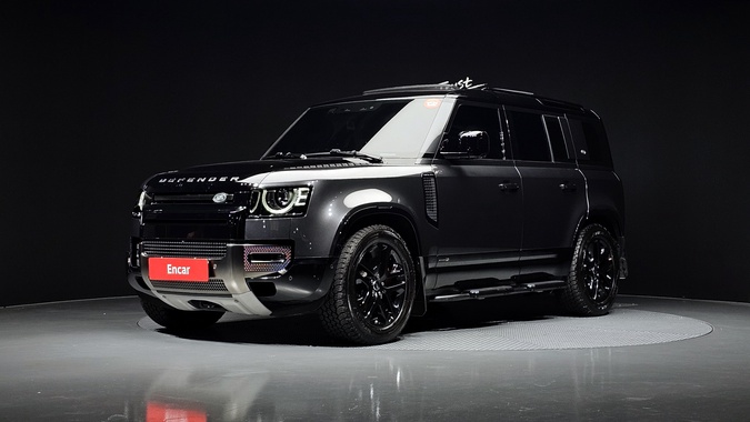 Land Rover Defender 2024