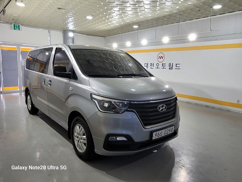 Hyundai Starex