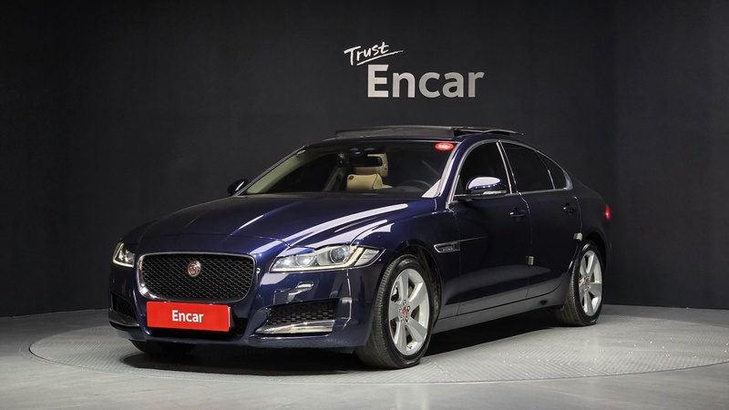 Jaguar XF