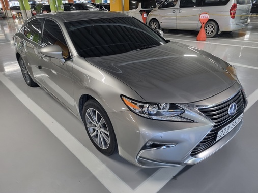 Lexus ES 2016