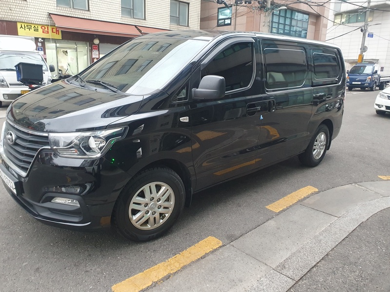 Hyundai Starex