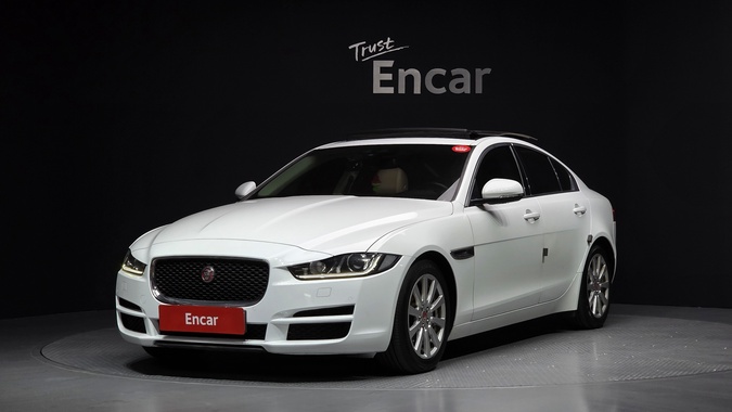 Jaguar XE 2017