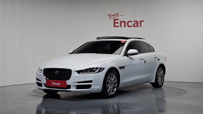 Jaguar XE 2018