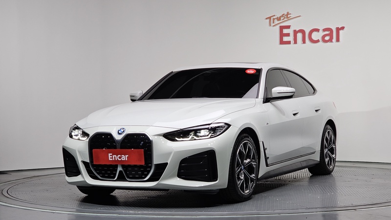 BMW i4