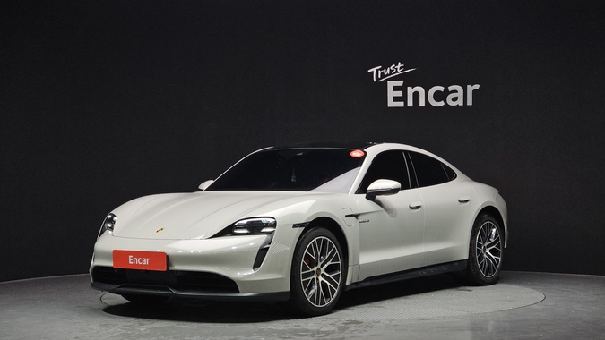 Porsche Taycan 2021