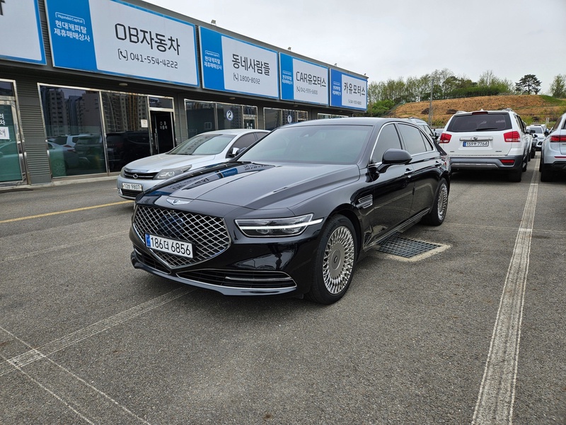 Genesis G90