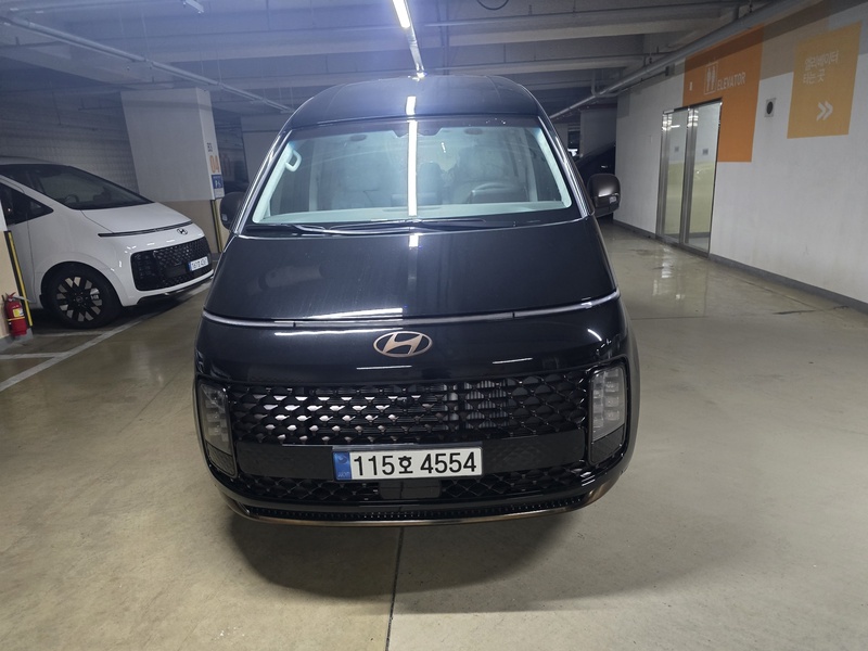 Hyundai Staria