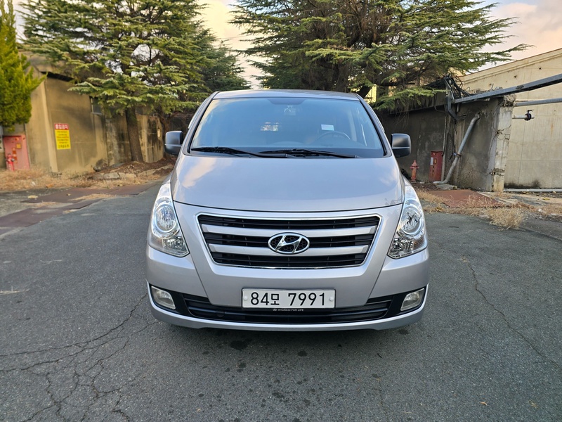 Hyundai Starex