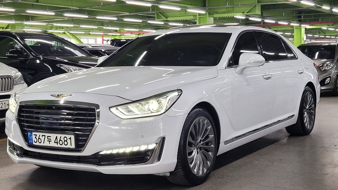 Genesis EQ900 2016