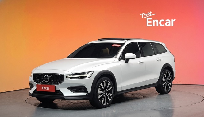 Volvo V60 2024