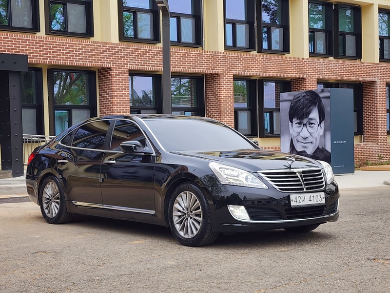Hyundai Equus