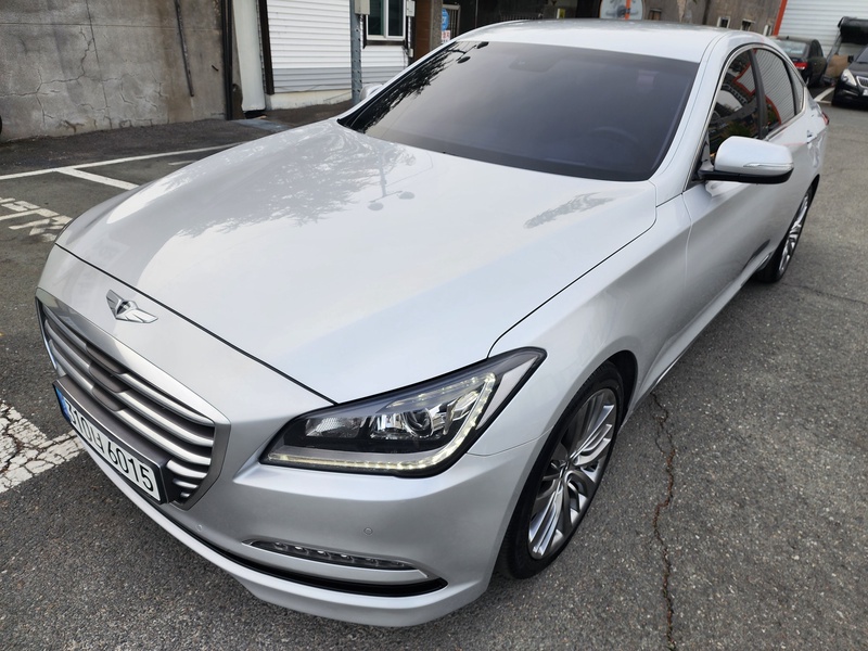 Hyundai Genesis