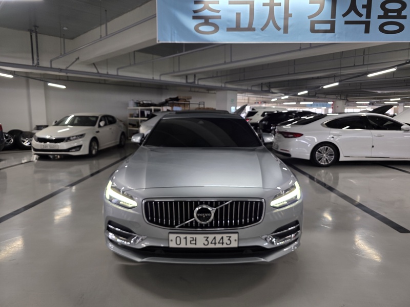 Volvo S90