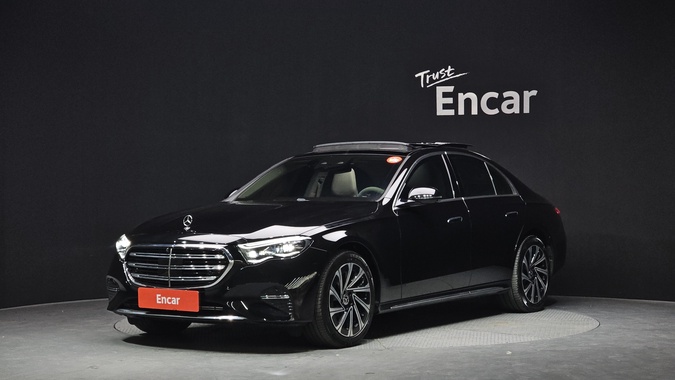 Mercedes-Benz E-Class 2024
