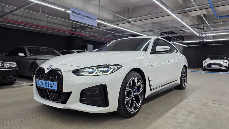 BMW i4