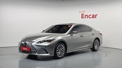 Lexus ES 2025