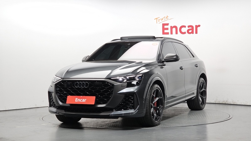 Audi RSQ8