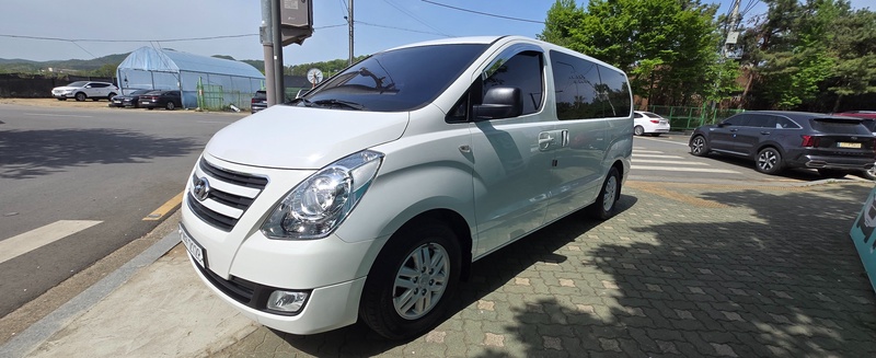 Hyundai Starex