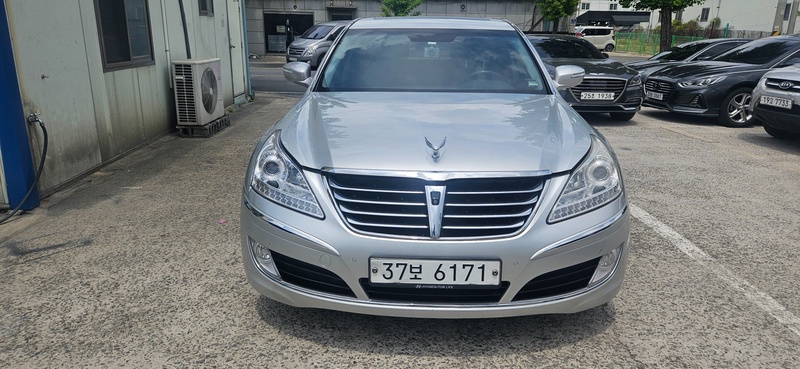 Hyundai Equus