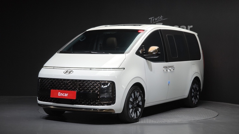 Hyundai Staria